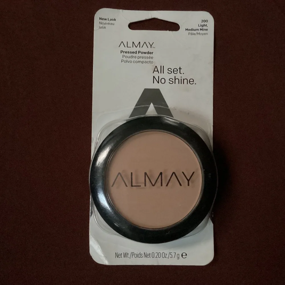 Almay Pressed Powder 200 Light Medium Net Wt. 0.20 oz/5.7 g New/Sealed